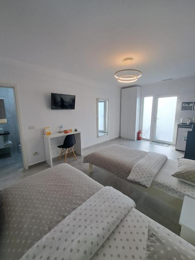 Kevin&Jessica Rooms Temesgyarmat Kültér fotó