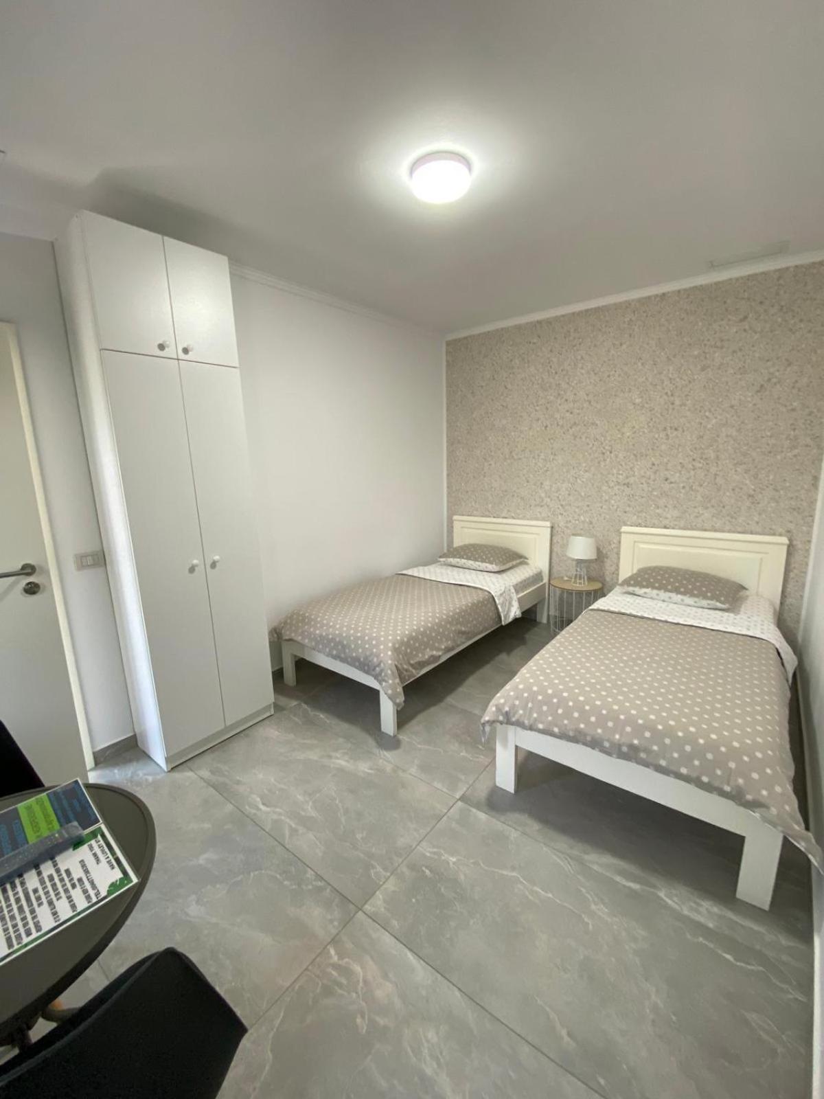 Kevin&Jessica Rooms Temesgyarmat Kültér fotó